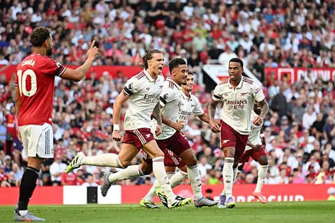 صباحك أوروبي.. صمود أرسنال.. رسالة أموريم.. وألونسو ينقذ جولر